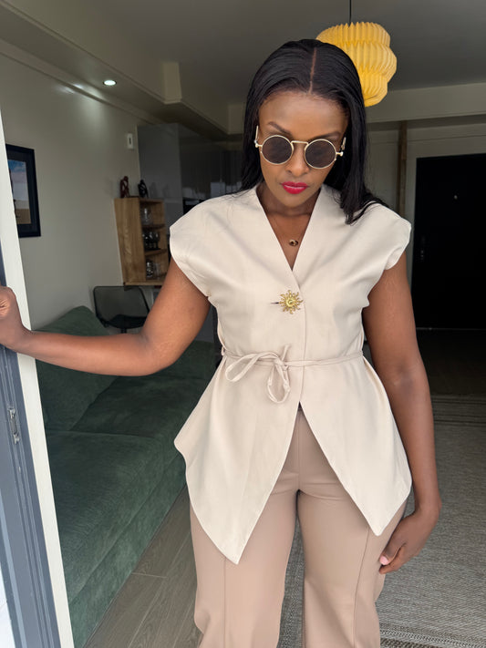 Sun-buttoned Short-sleeved Belted Halfcoat