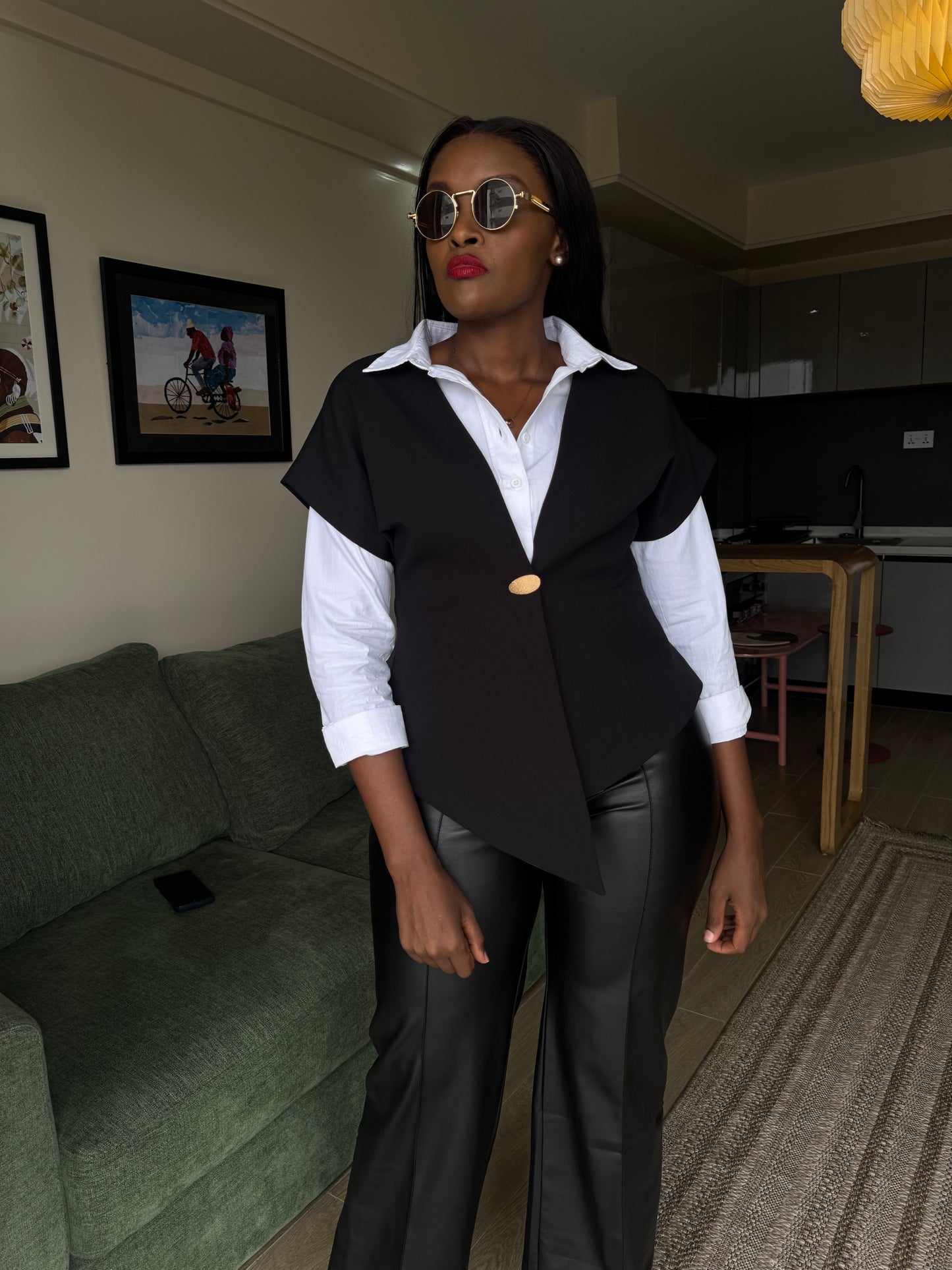 Dahlia Short Sleeved One-buttoned Halfcoat