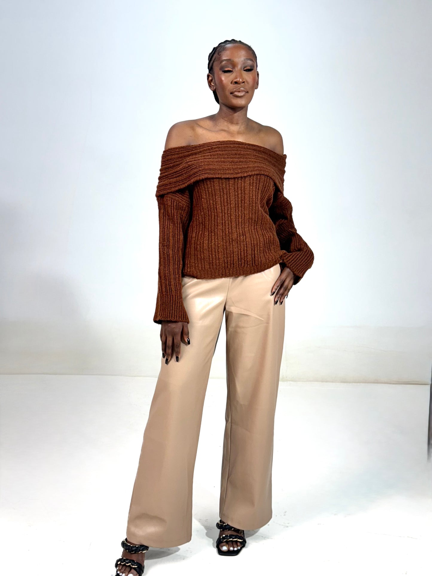 Offshoulder Sweater