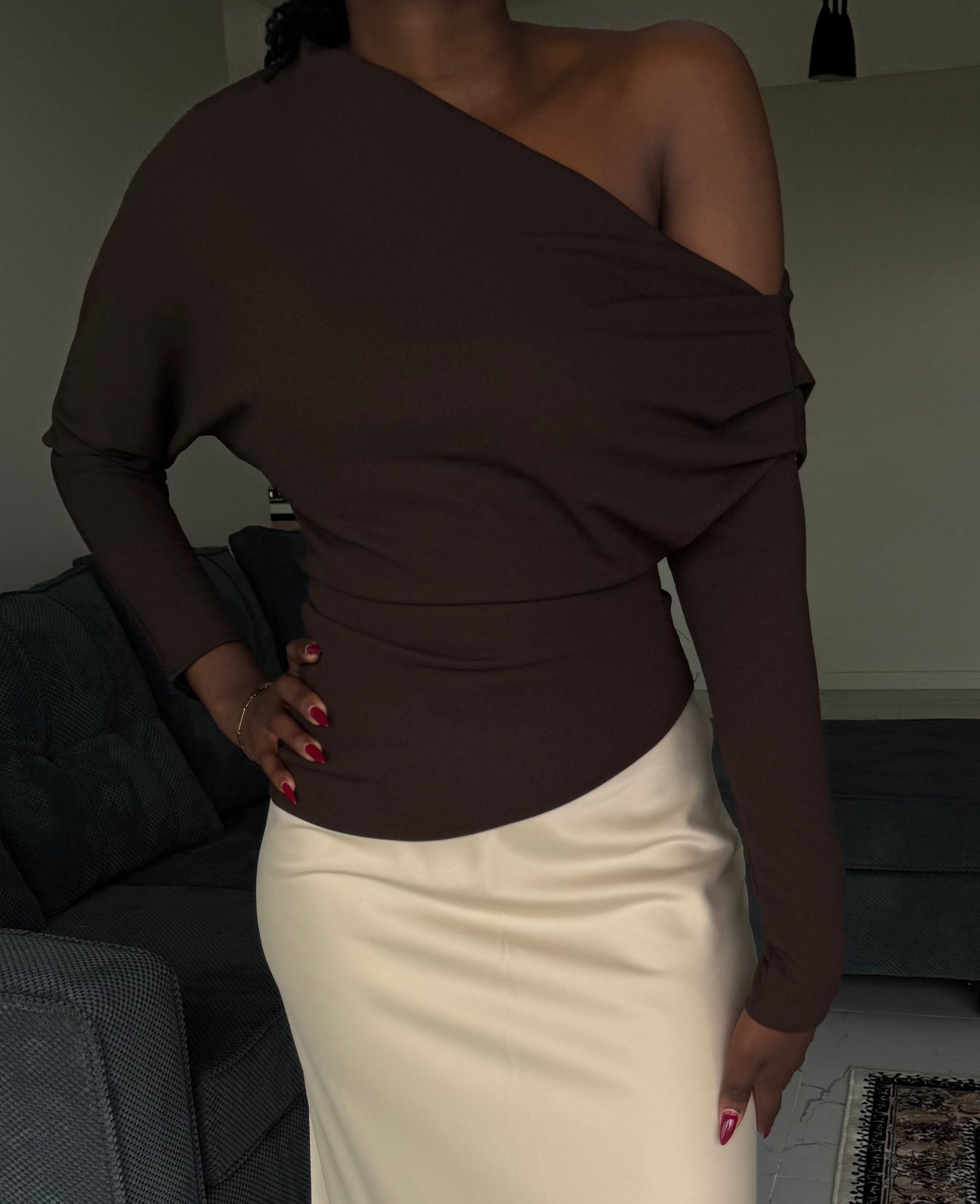 One-hand Offshoulder Asymmetrical Long-Sleeved Top