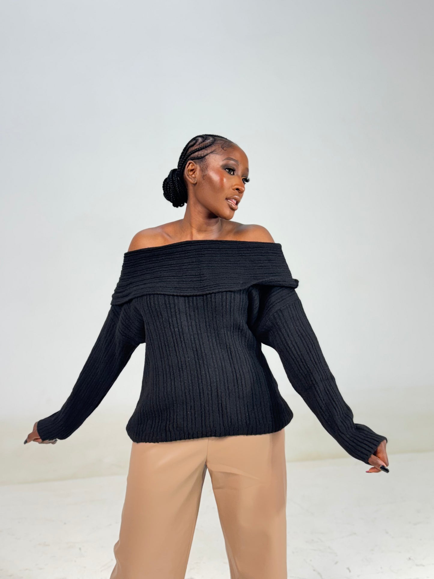 Offshoulder Sweater