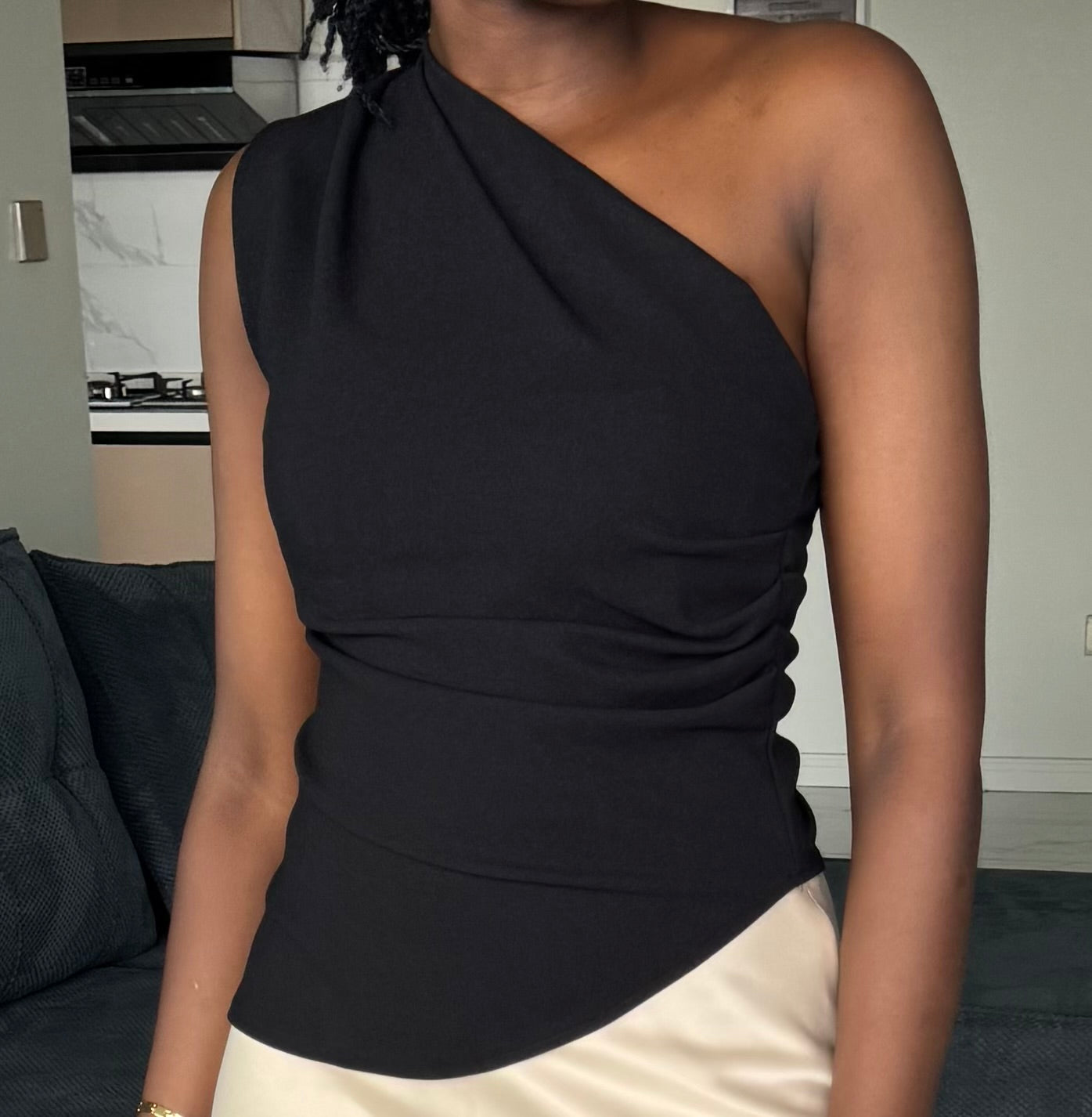 One-Shoulder Asymetrical Sleeveless Top