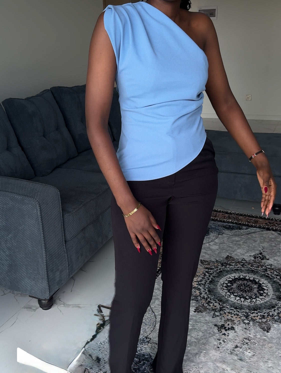 One-Shoulder Asymetrical Sleeveless Top