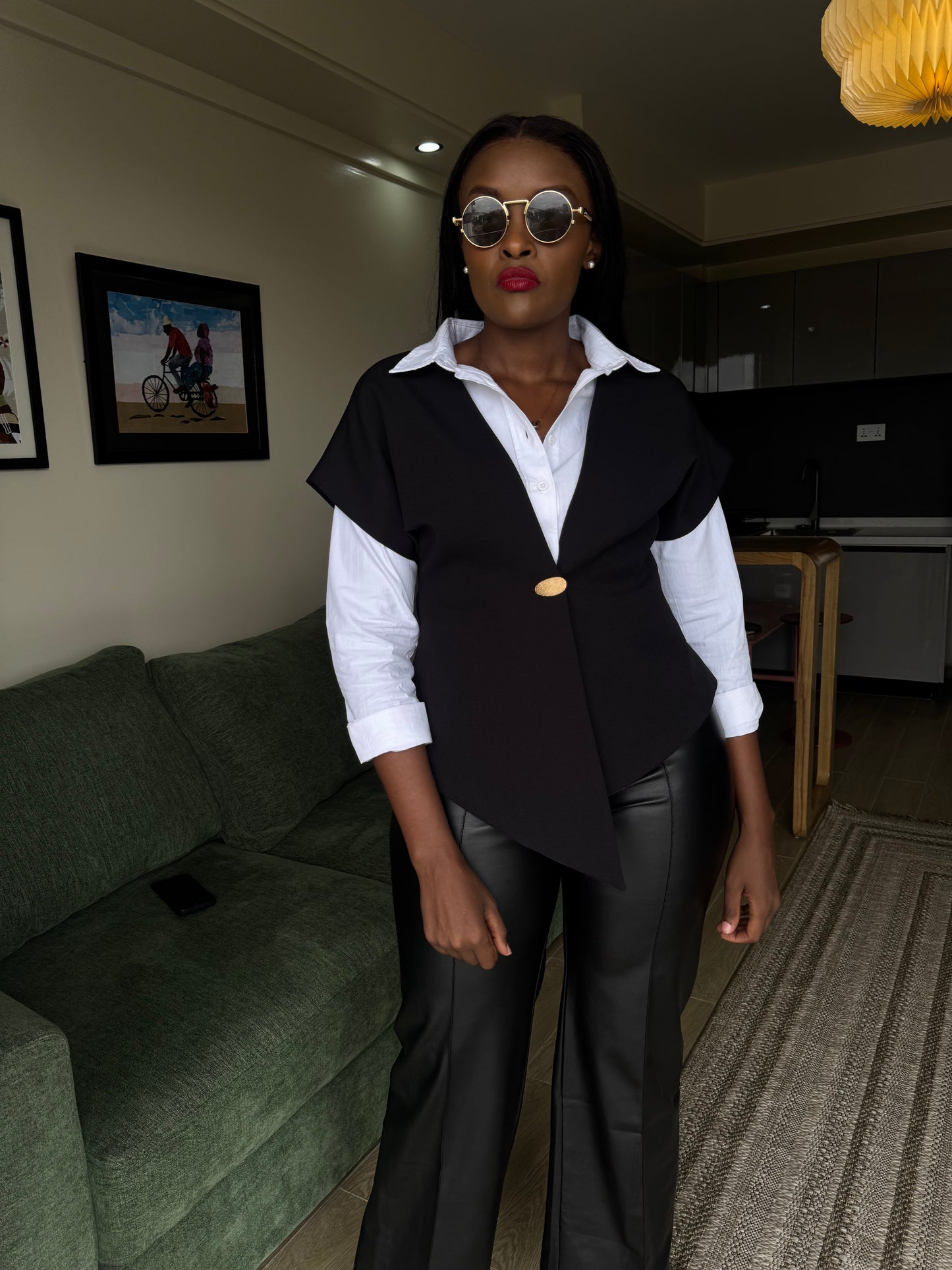 Dahlia Short Sleeved One-buttoned Halfcoat