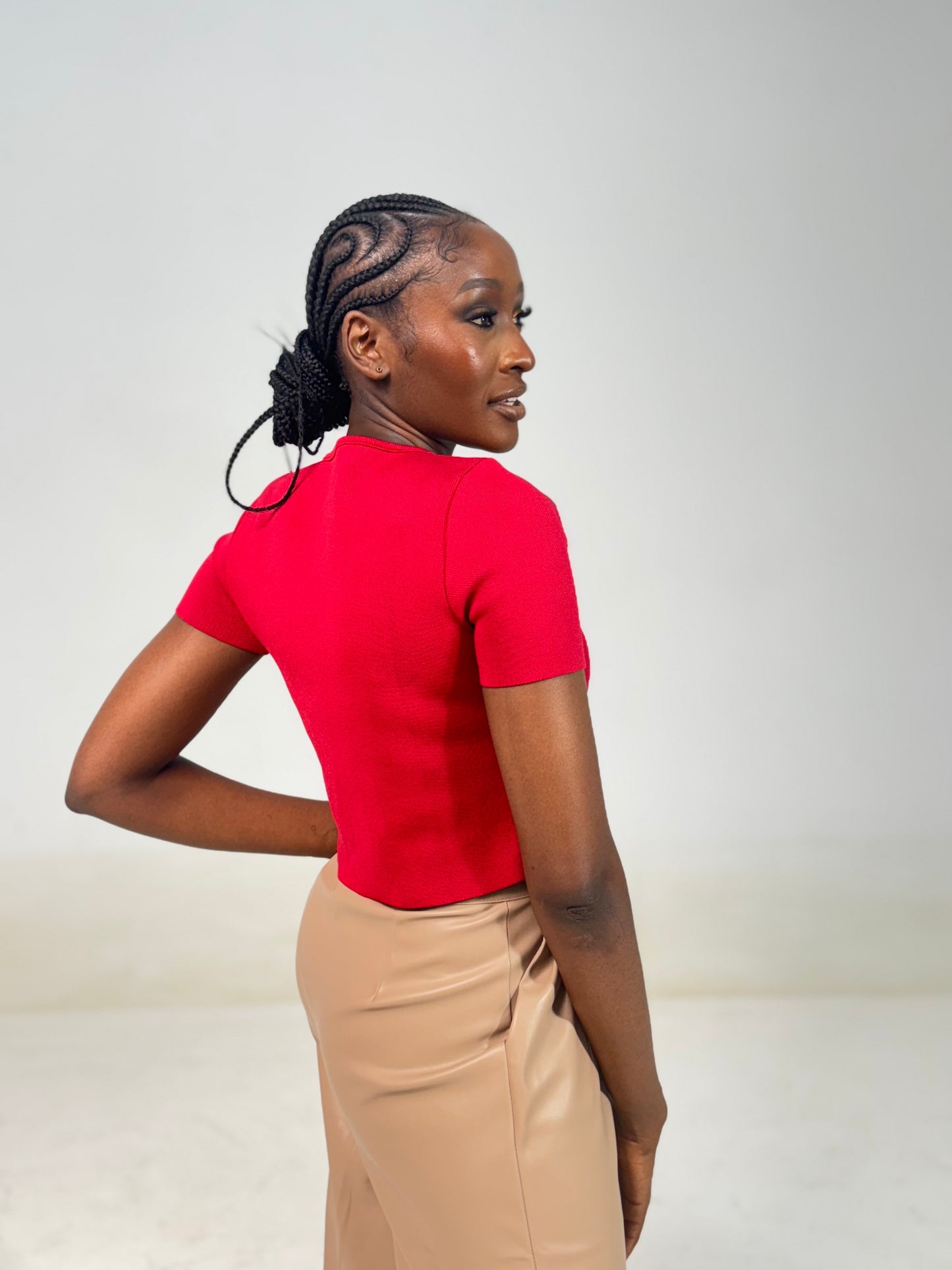 The Mia Short Sleeved Knit Crop