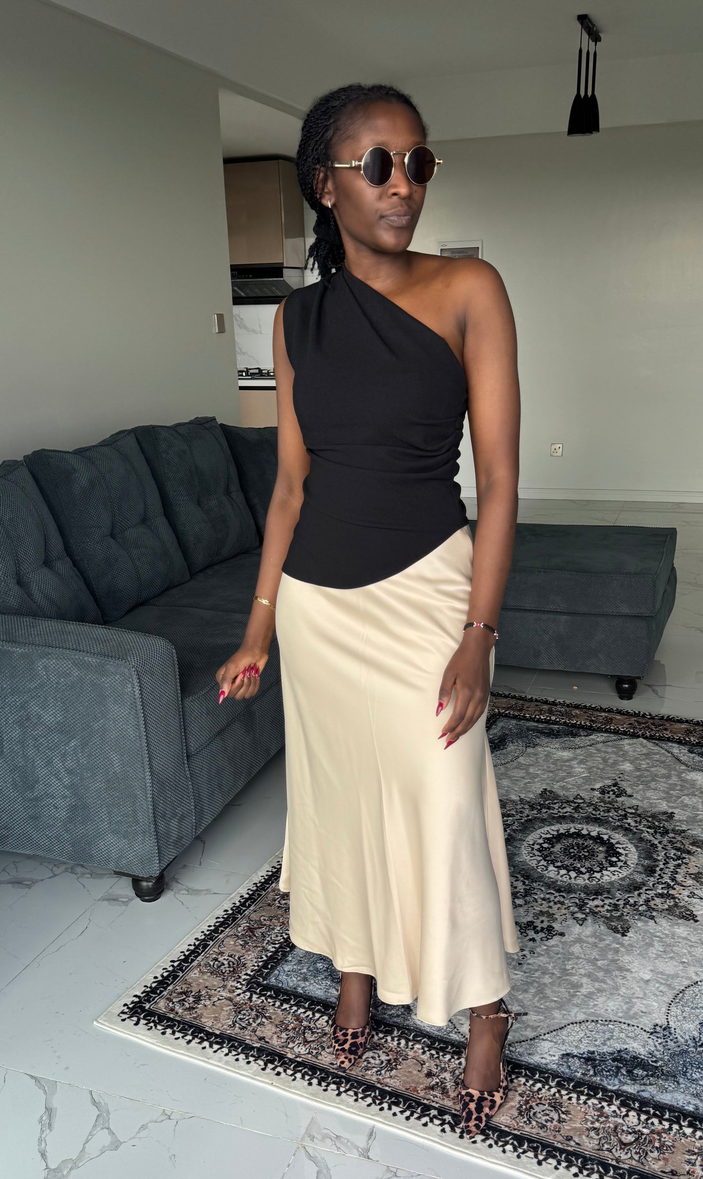 One-Shoulder Asymetrical Sleeveless Top