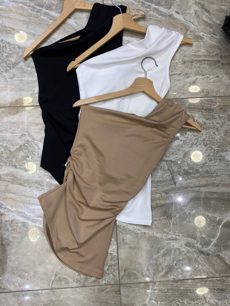 Asymmetrical Offshoulder Sleeveless Top
