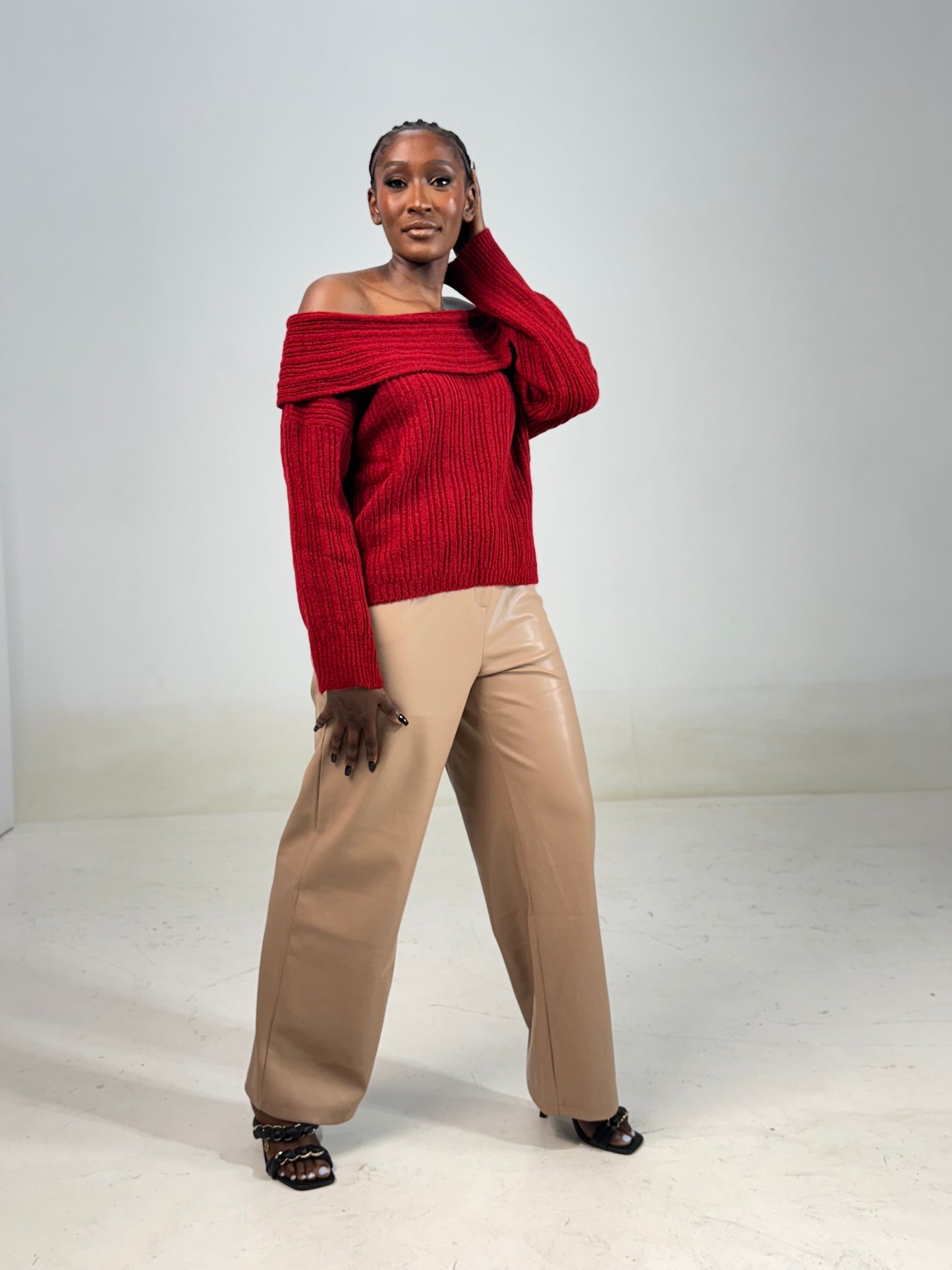Offshoulder Sweater