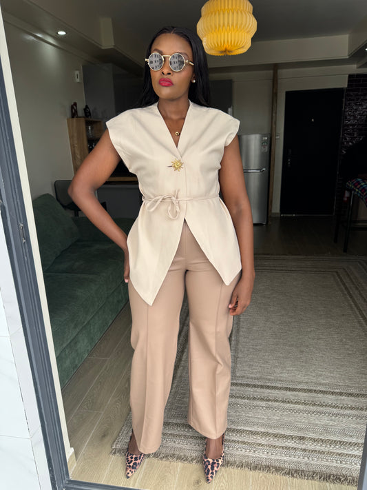 Sun-buttoned Short-sleeved Belted Halfcoat