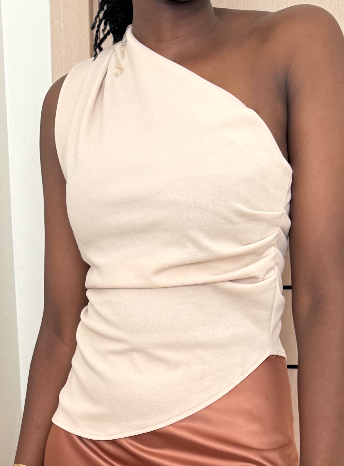 One-Shoulder Asymetrical Sleeveless Top