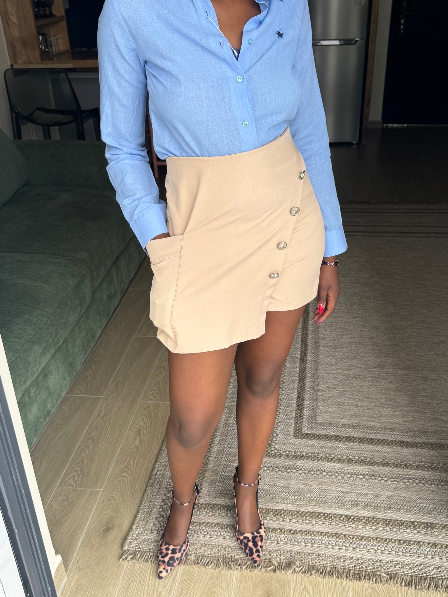 Silver-buttoned Cargo Skorts